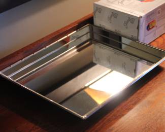 Mirror tray