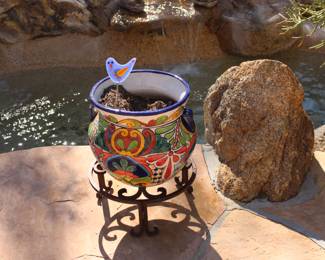 Talavera pot with stand