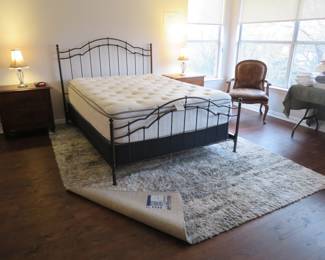 Queen size bed
