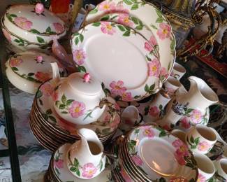 Set of Franciscan Dinnerware 