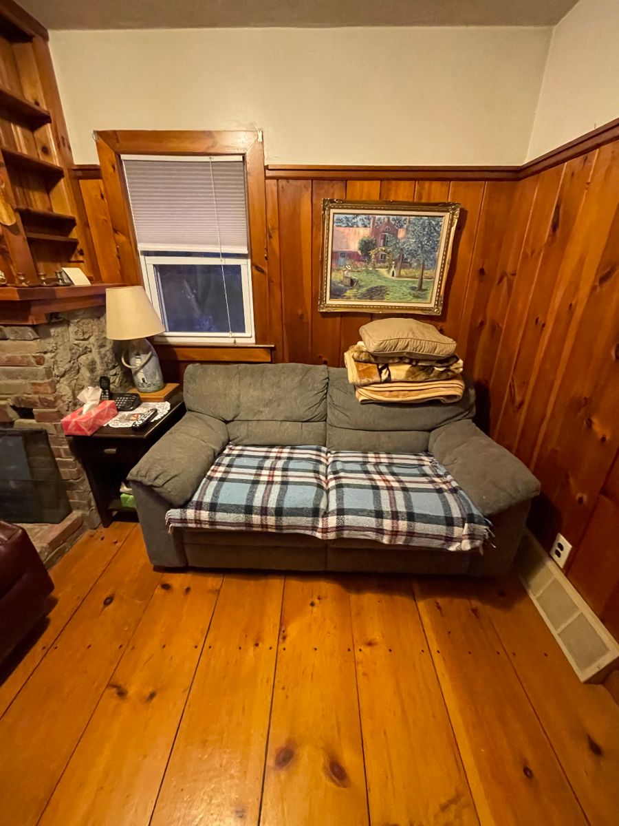 Estate Sale vintage items in Wakefield, RI starts on 2/23/2024