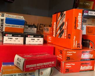 Spark Plugs/Tune-Up Parts (likely for Chevy's)