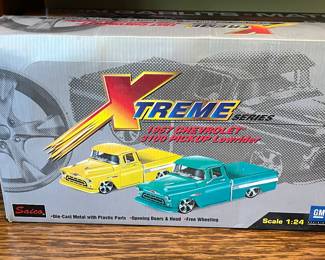 Saico Die-Cast Trucks 1:24 scale