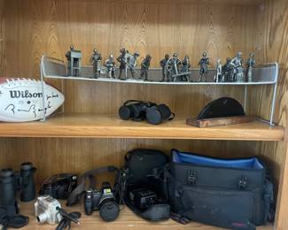 Ron Hinote 1977/1978 Franklin Mint Fine Pewter American Life Figurines, Dallas Cowboys autographed football, vintage photography equipment