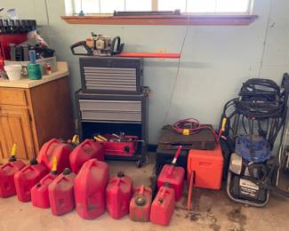 Who needs a gas can?! Pressure Washer toolboxes, hedge, trimmers, chainsaws, and various tools