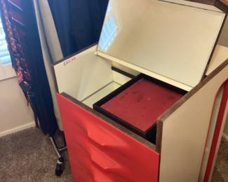 DF2000 red/white Valet