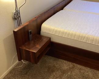Westnofa Cal-King platform bed with floating nightstands Rosewood
