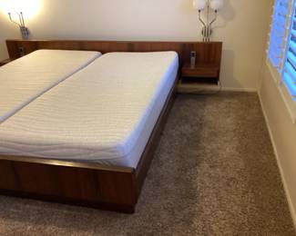 Westnofa Cal-King platform bed with floating nightstands Rosewood