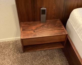 Westnofa Cal-King platform bed with floating nightstands Rosewood