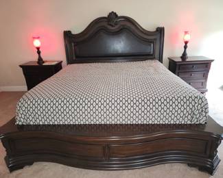 Villa Sonoma King Bed With Adjustable Base