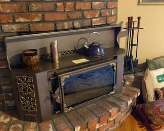 Fabco Big Foot Fireplace Insert. 