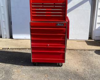 Snap On 9 Drawer Tool Chest (Top) & Snap On 6 Drawer Tool Chest (Bottom).  Can be sold separately 