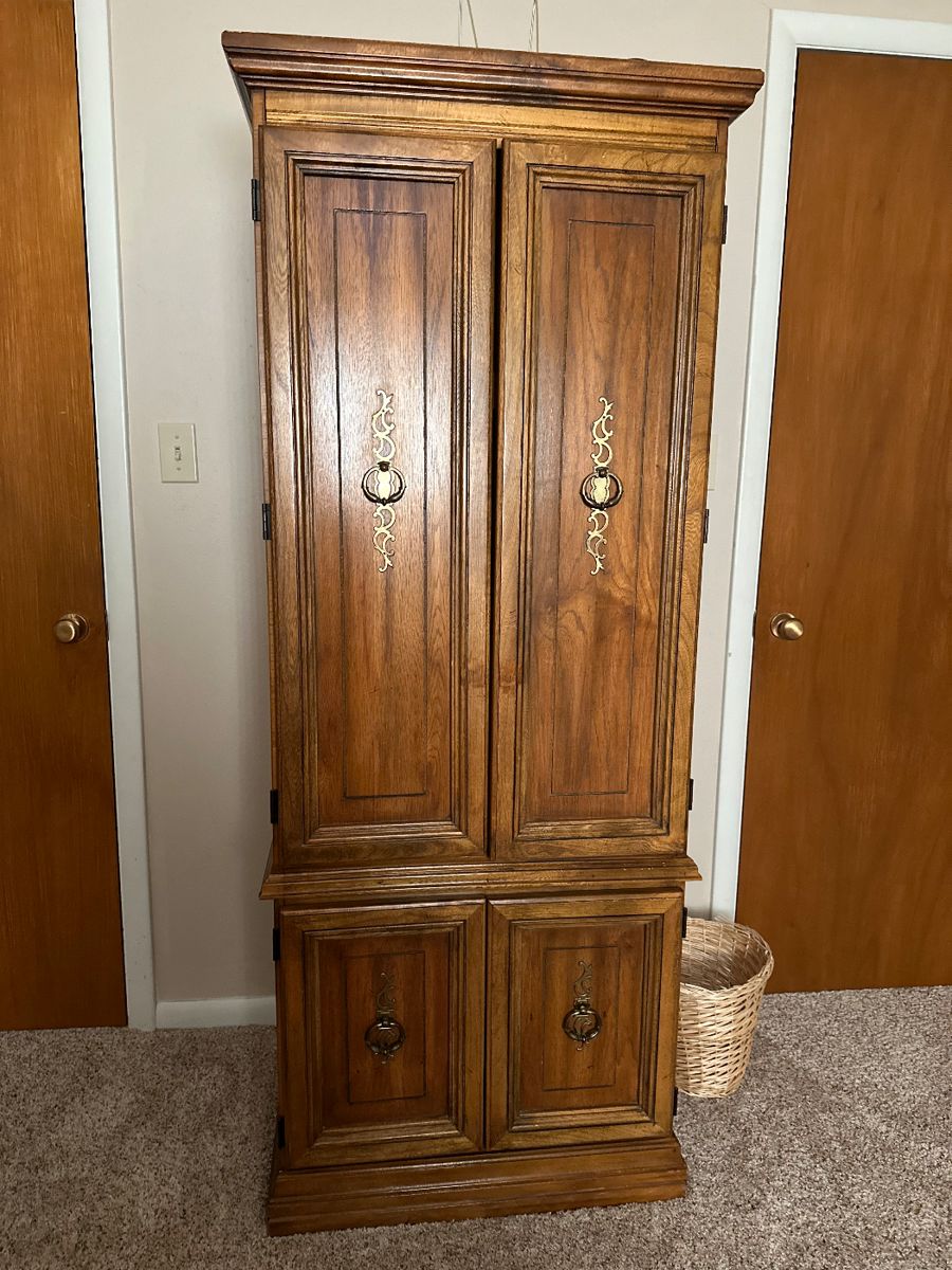 Estate sale Plainview starts on 2/29/2024