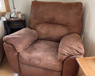 RECLINER