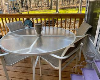 patio table & chairs