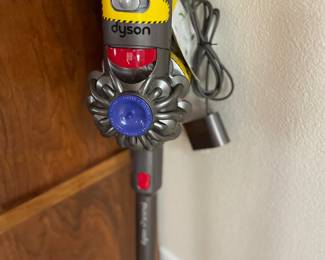 dyson vac