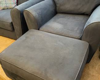 2 chairs that match sofa