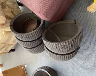 we have lots of these hanging baskets