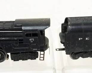 1113 LIONEL TRAIN O GAUGE #671 LOCOMOTIVE WITH #2046W TENDER