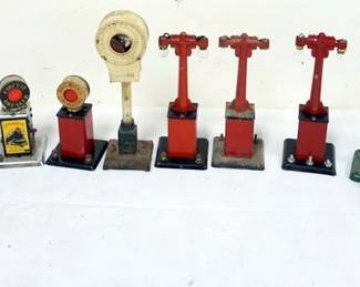 1209 GROUP OF ASSORTED TRAIN O GAUGE METAL LIGHTS