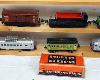 1138 LIONEL O GAUGE TRAIN CARS, #3814, #3859 DUMPER, #2812, #2432 CLIFTON, $607 PULLMAN, #400 BALTIMORE & OHIO