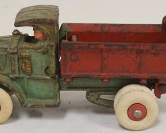 1240 ANTIQUE CAST IRON TOY DUMP TRUCK, APPROXIMATELY 7 IN X 3 1/4 IN H