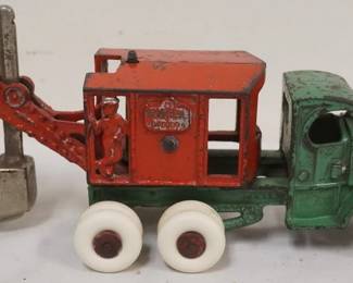 1242 ANTIQUE CAST IRON TOY *GENERAL* SWIVEL BACKHOE TRUCK, APPROXIMATELY 10 1/2 IN X 5 IN H