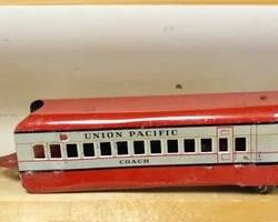 1177 MARX O GAUGE UNION PACIFIC TIN LITHO TRAIN ENGINE WITH 2 CARS