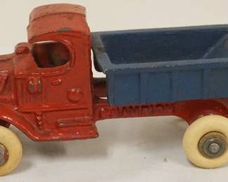 1226 ANTIQUE CAST IRON TOY *CHAMPION* DUMP TRUCK, APPROXIMATELY 5 IN X 3 IN H
