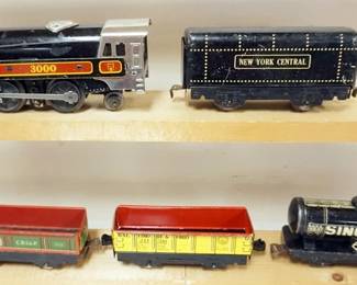 1161 MARX O GAUGE TRAIN, LOCOMOTIVE WITH 4 CARS