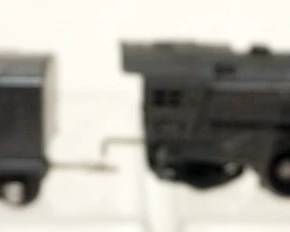 1110 LIONEL TRAIN O GAUGE #1666E LOCOMOTIVE WITH TENDER