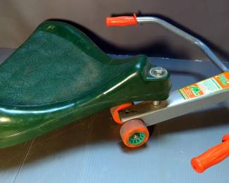 Mason Flying Turtle Rolling Scooter