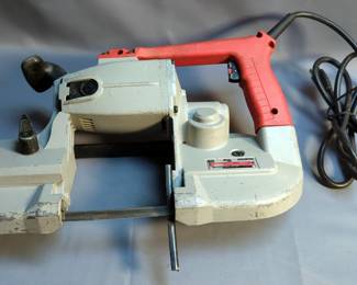 Milwaukee Heavy Duty Portable Bandsaw, Model 6230, Powers On