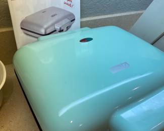 Dash Turquoise Waffle Maker