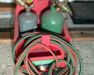 IOxygen Portable Welding And Cutting Complete Outfit, Model VMCW-19P, Includes Oxygen And Acetylene Tanks And Hose