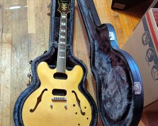 Epiphone Electric Guitar, In Hard Sided Carry Case