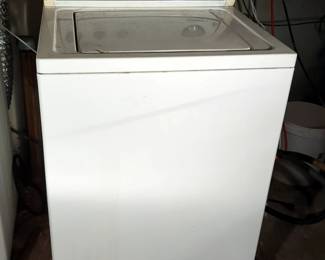 Whirlpool Washer, Model WTW4800XQ1, 43" x 27" x 25" Powers On