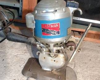Eastman Lightening Class 355 Industrial Fabric Cutter