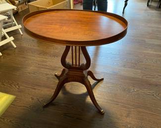 Lyre table