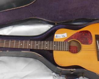 YAMAHA FG 75 GUITAR WITH CASE