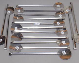 Lot 122
LOT COOKING UTENSILS NOS