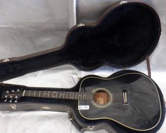 TAKAMINE JASMINE S31 GUITAR WITH CASE