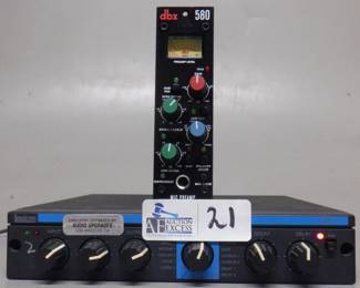 LOT OF 2 ELECTRONICS INCLUDING LEXICON LXP-1, DBX 580