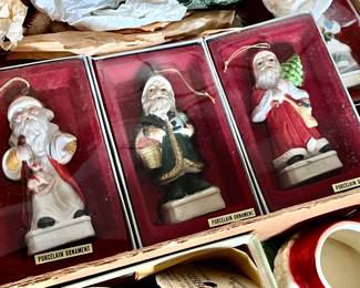Lots of vintage Christmas items!