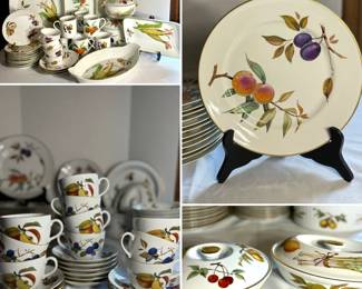Royal Worcester "Evesham" Made In England Tableware