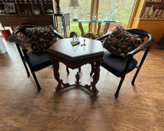 Accent shares and accent table