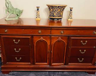 Lexington Vestiges Dresser with (8) Drawers and (2) Doors for Ample Storage 