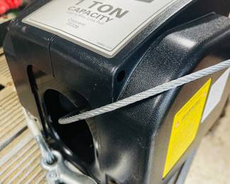 Reese TowPower 1 Ton Capacity 
   2000 lb Max Line Pull