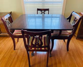 Mahogany Drop Leaf Duncan Phyfe Breakfast Table with (4) Matching Duncan Phyfe Chairs 