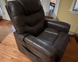 New lift chair 